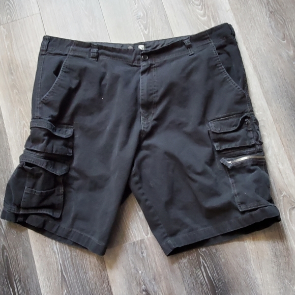 Ocean Pacific Men's Black Cargo Shorts size 42 - Picture 3 of 11